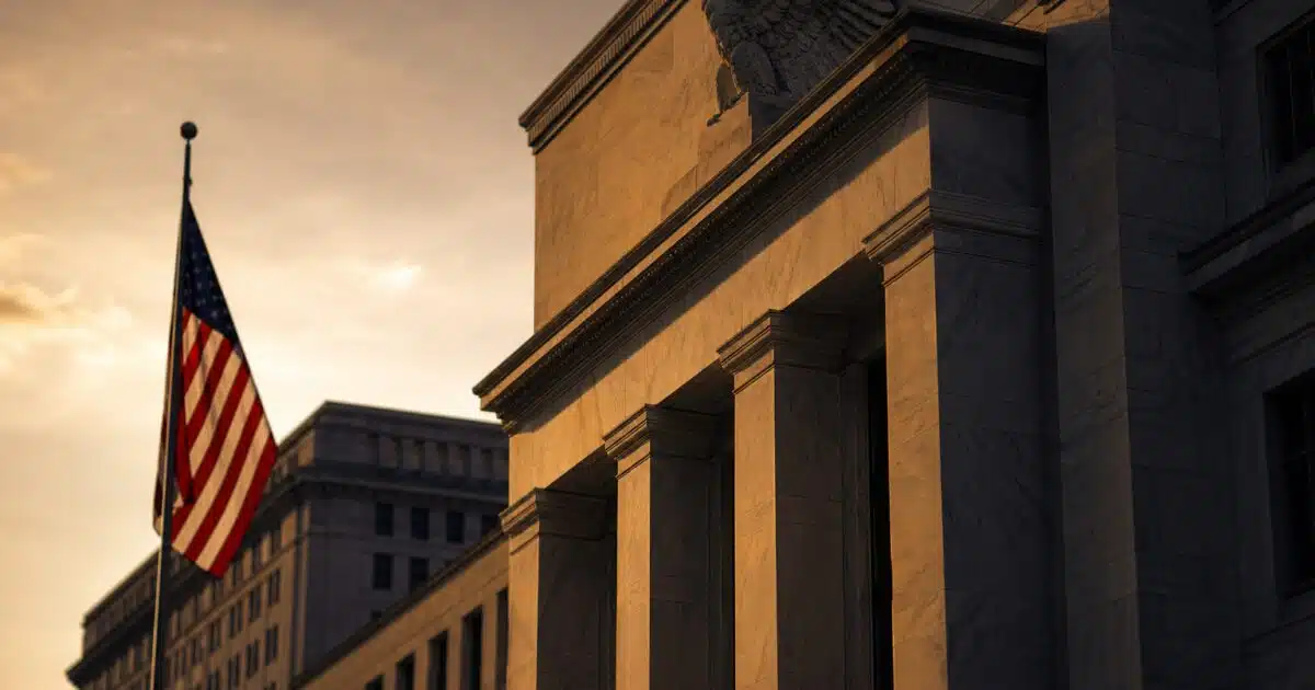 Bond Markets Defy the Fed as 30-Year Treasury Yield Nears 5.1% and Barclays Pushes Rate Cut to 2027