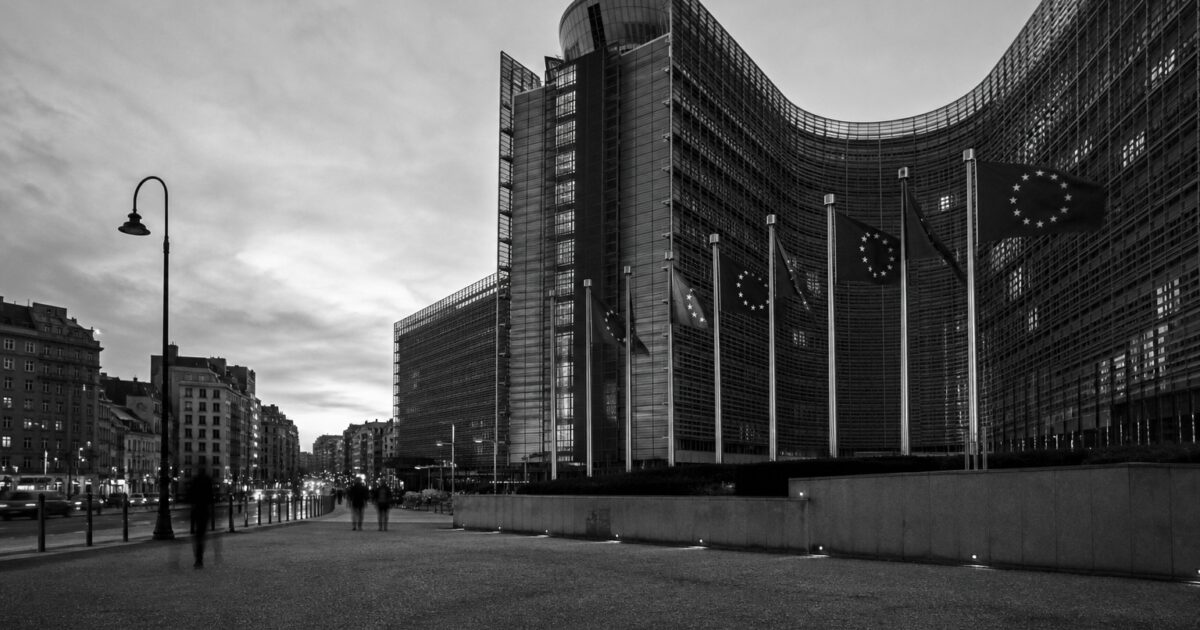 European Commission Opens MiCA Review Targeting Stablecoins, DeFi, and Staking Rules