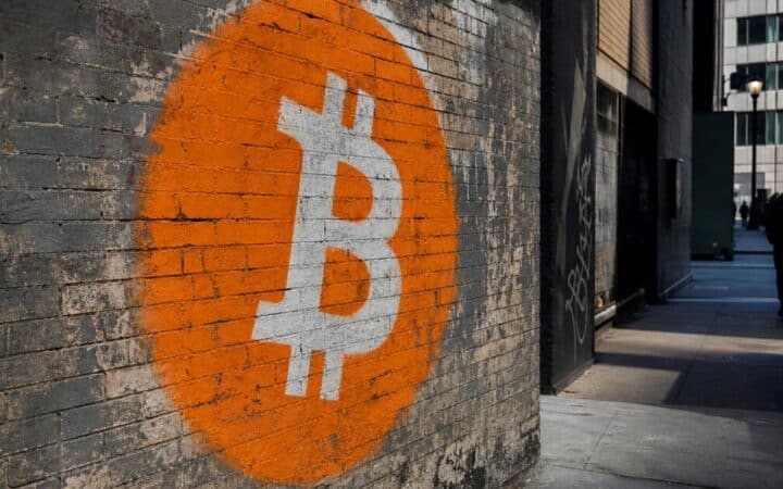 Key Technical Levels Shape Bitcoin and Ethereum Weekend Outlook
