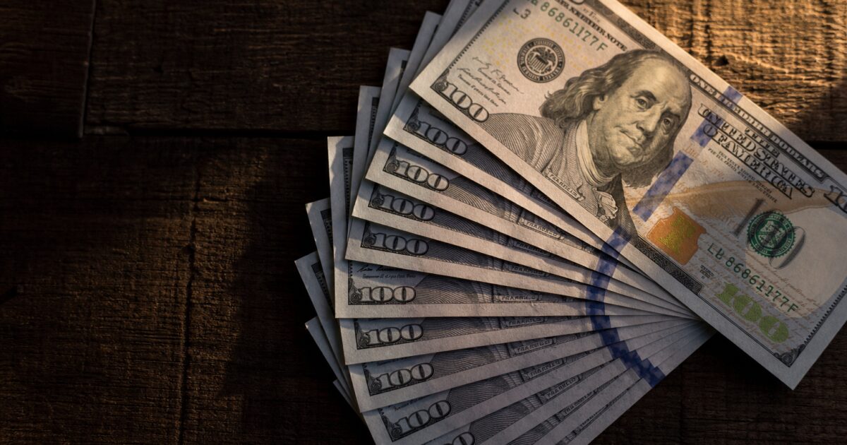Les cartes crypto franchissent 7,8 milliards de dollars en mai grâce aux stablecoins