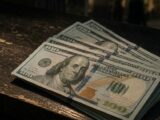 Asian Currencies Climb as Middle East Peace Hopes Dent Dollar Demand