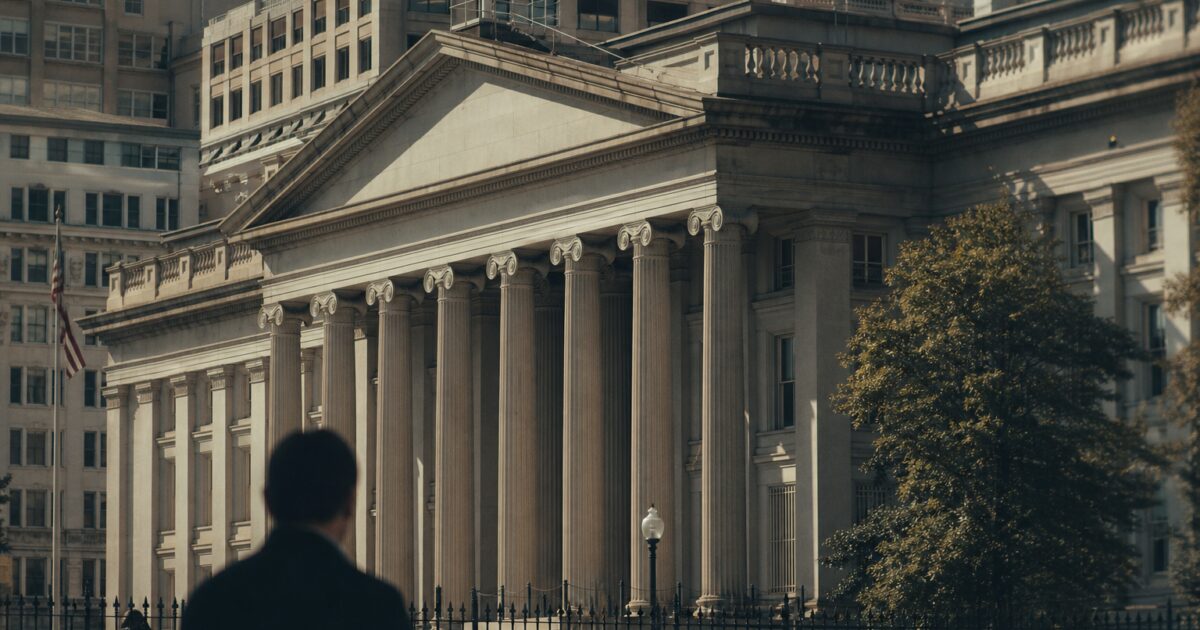 Avalanche Treasury Co. Crashes 38% on Nasdaq Debut as AVAX Sits at $6.60