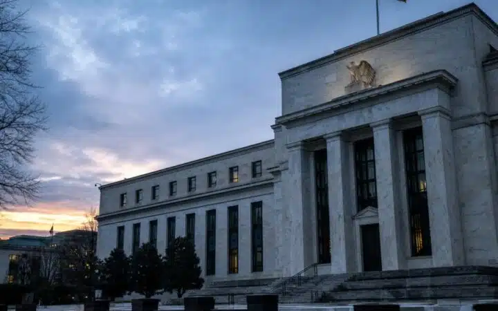 Bitcoin ETF Flows Split Hard on Warsh's First Fed Meeting Day