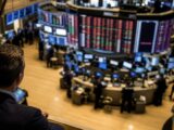 Bitcoin Plunges to $59K as 14-Session ETF Exodus Tops $5 Billion