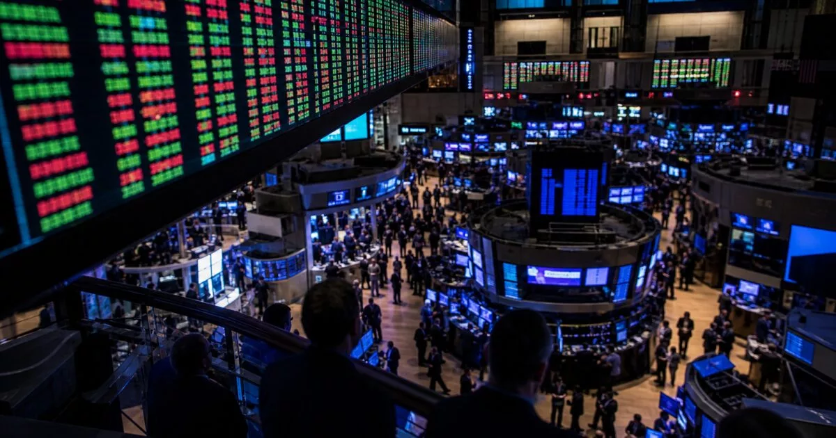 Bitwise Stakes $114 Million in HYPE Tokens After Hyperliquid ETF Launch