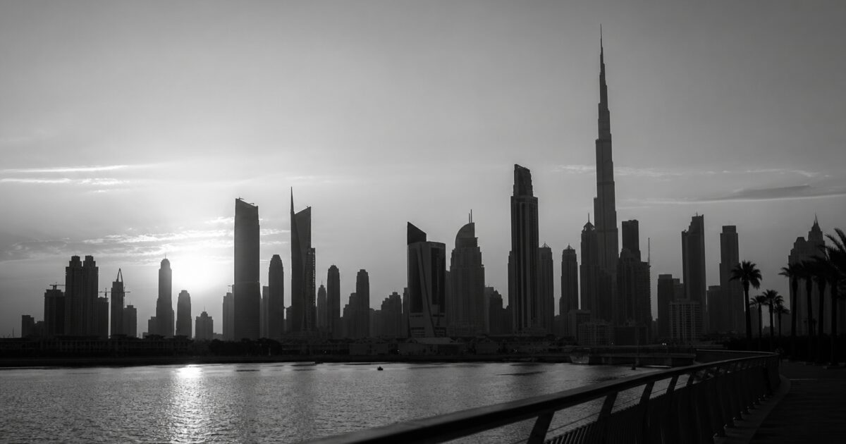 CoinMENA Taps Standard Chartered for UAE Fiat Rails as Revolut Lands Central Bank Licenses