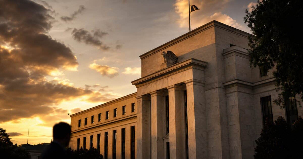 Dollar Slips After U.S.-Iran Peace Deal as Fed, ECB, and BOJ Prepare Rate Calls