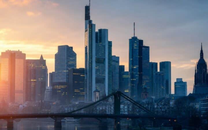 Euro Holds at $1.08 as ECB Rate Call and Middle East Risk Collide