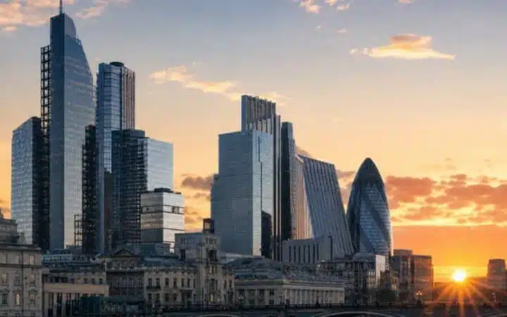 FCA Cuts Climate Reporting Burden, Saving UK Investment Firms £20M a Year