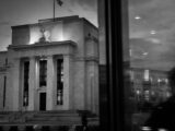 Morgan Stanley Sees Dollar Weakening as Fed Holds Rates, Rattling Currency Traders
