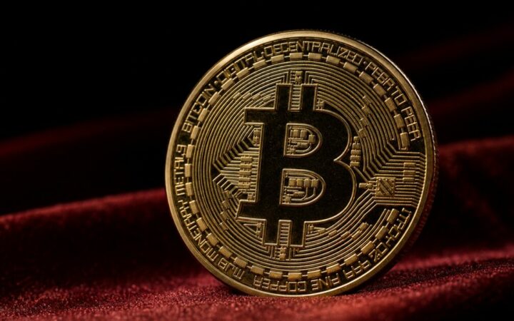 On-Chain Signals Point to Whale Caution as Bitcoin Dips