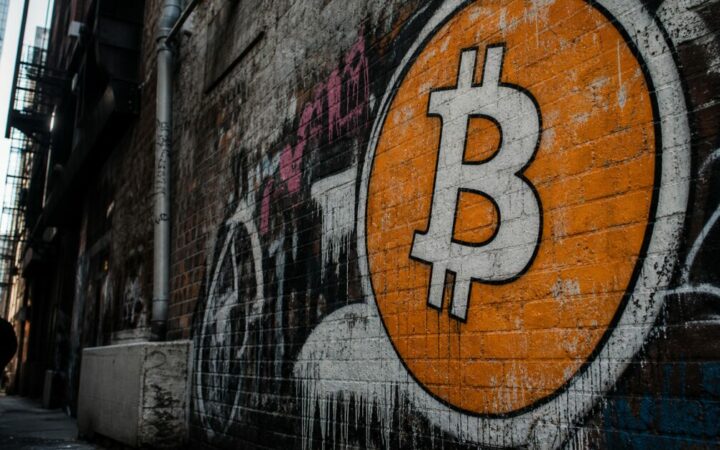 Standard Chartered's Geoffrey Kendrick Sees Ethereum Beating Bitcoin by 40% This Year