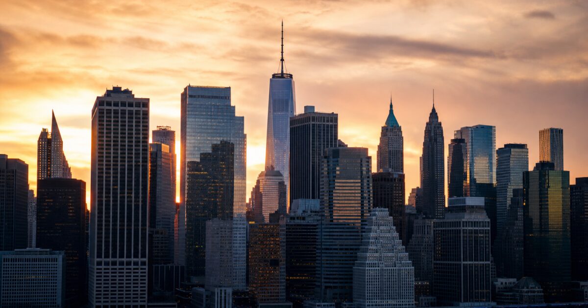 Wyoming Governor Signs Executive Order Targeting AI Data Center Investment