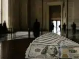 AMRO Economists Warn AI Stablecoin Loop Could Lock 13 Nations Into Dollar Dependency