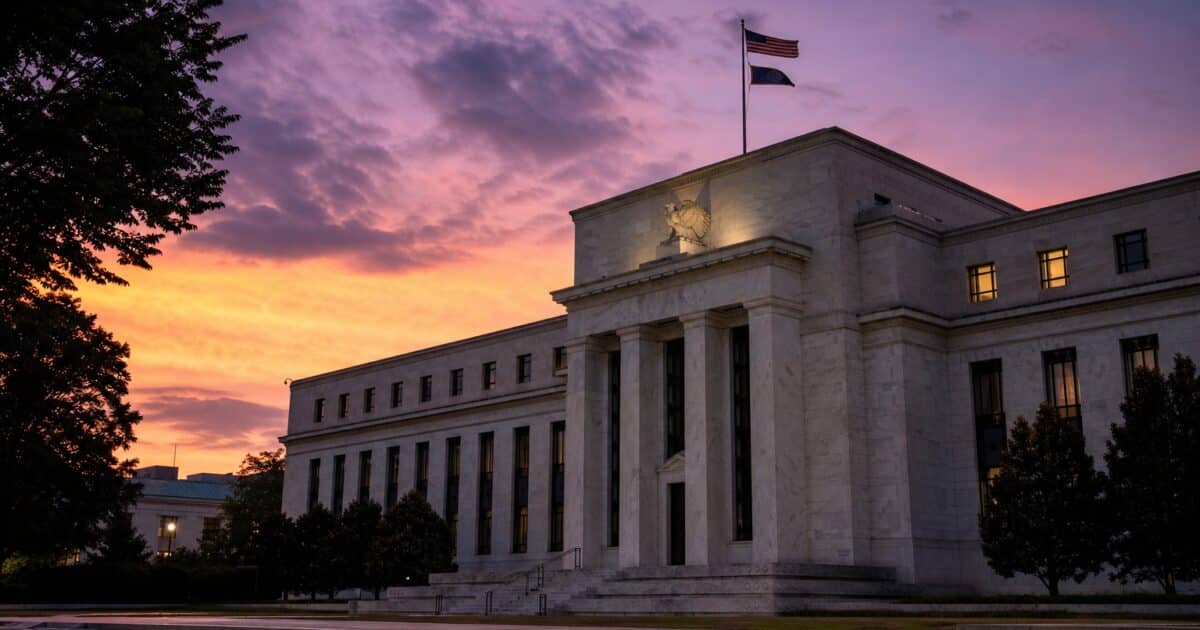 Bitcoin monte à 65 680 $ alors que les paris sur la Fed et la pause USA-Iran inquiètent les traders