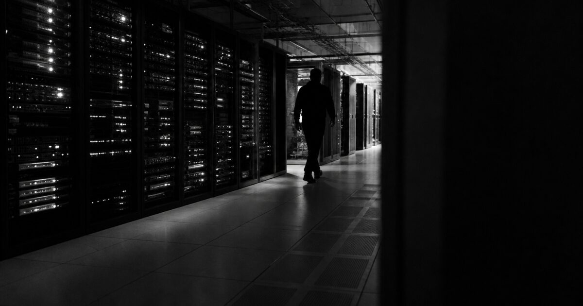 Bitcoin chute à 64 000 $ après un rejet à 67 000 $, BitMEX ferme et des hackers volent 35 M$