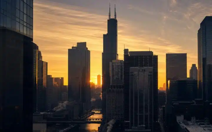 Crypto Lobby Sues Illinois Over 0.2% Digital Asset Tax in First-of-Kind State Fight