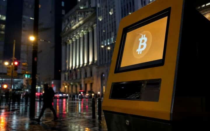 Ether Funds Pull Nearly as Much Cash as Bitcoin ETFs Despite 8x Asset Gap