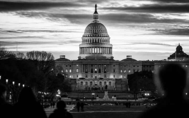 Gillibrand Bill Would Bar Congress Members and the President From Launching Memecoins