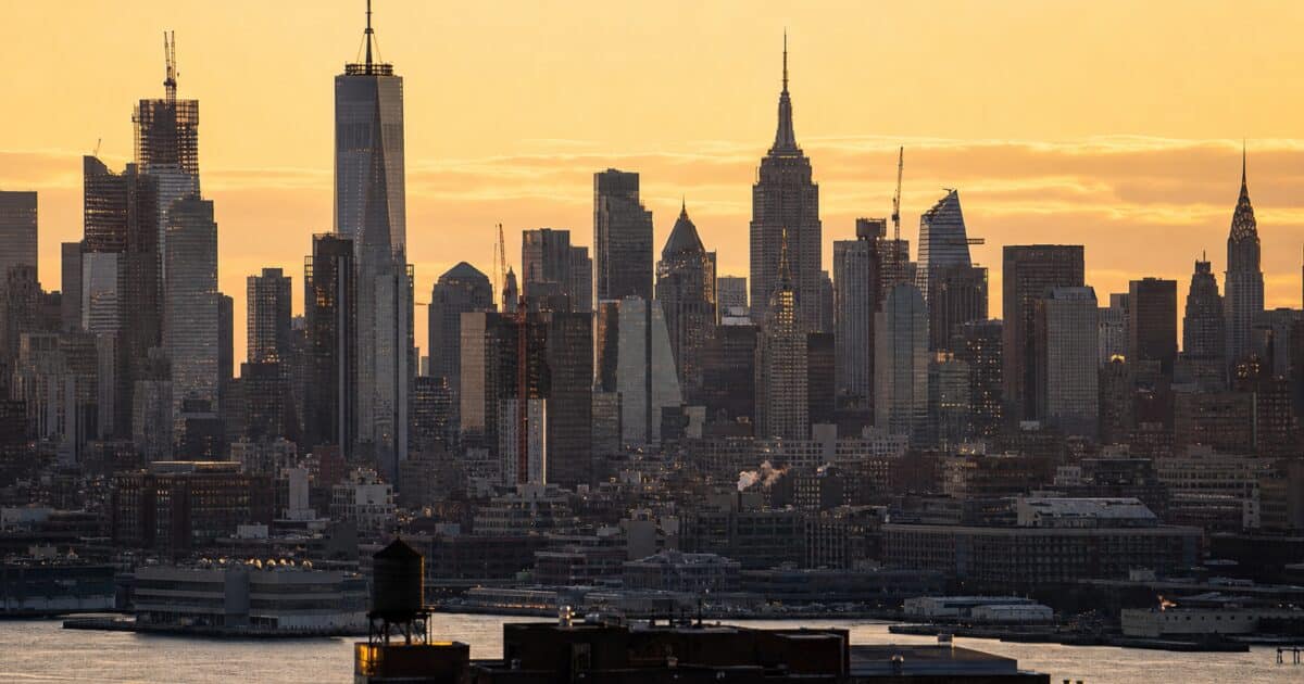 JPMorgan parie sur les ETF crypto gérés par IA alors que Wall Street s’intéresse au secteur