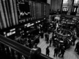 Le record des ETF XRP à 1,5 milliard de dollars cache une fracture inquiétante entre institutionnels et