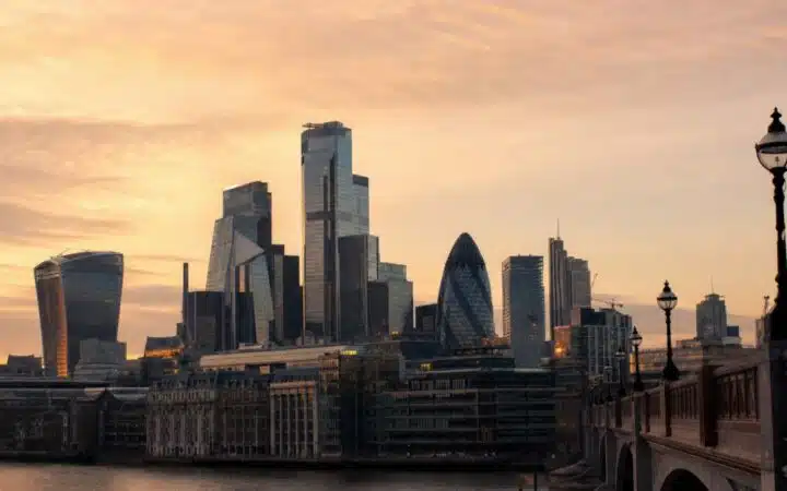 London Stock Exchange Eyes 24/7 Trading by 2027, Pressured by Crypto's Always-On Model