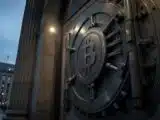 Macro Caution Weighs on Bitcoin as Ethereum Defies Trend