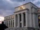 Pound Holds at $1.32 as Forex Traders Freeze Before Fed Rate Call