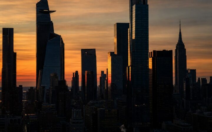 Situational Awareness Hedge Fund Nears Collapse After AI Stocks Crater 30%
