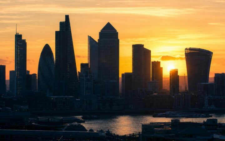 Swift's 17-Bank Blockchain Pilot Bets on Tokenized Assets for Round-the-Clock Payments