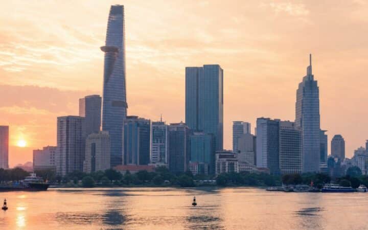 Vietnam Hits Crypto Traders With $19,000 Fines Before Regulated Market Opens