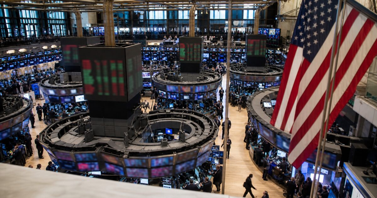 Les sorties de fonds des ETF XRP atteignent un sommet en 2026 alors que l&rsquo;appétit institutionnel s&rsquo;estompe