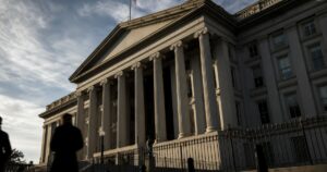 Bitcoin ETF Inflows Hit $517M as Treasury Moves Spark $72K Surge