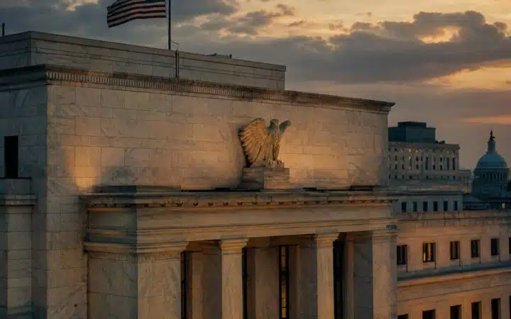 Dollar's Fate Rests on Treasury Yields and Fed Credibility as Crypto Markets Watch