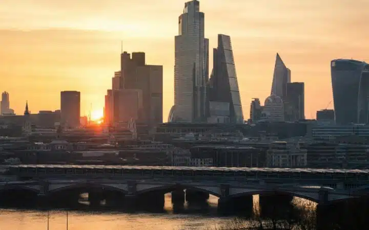 FCA Flags Mini-Bond Danger After Woodville Consultants Collapses With Retail Cash