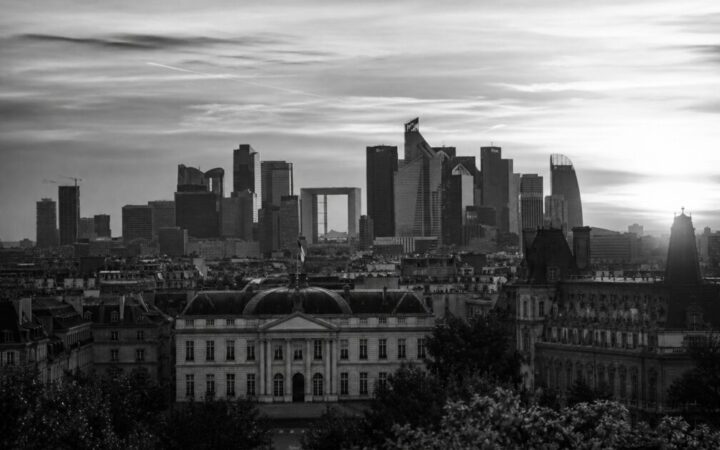 Le Déficit Français Grimpe à 106,8 Milliards d'Euros et Dépasse le Budget de la Défense