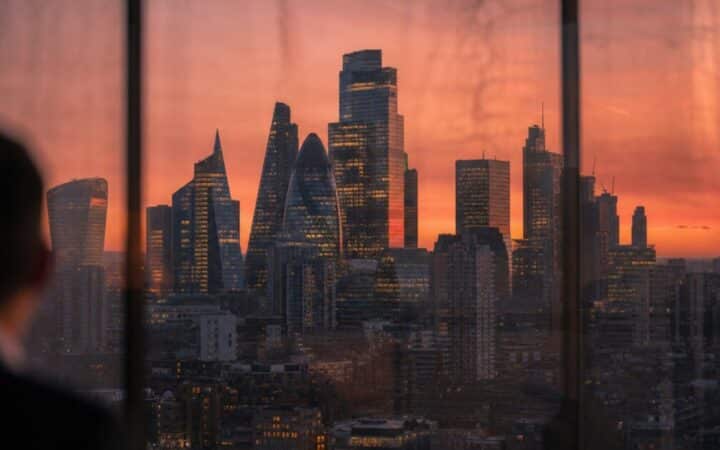 Loracle Bets $23 Million on Gold as Deutsche Bank Eyes $4,700 Target