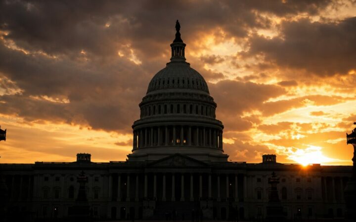 Senate Delay on CLARITY Act Puts Crypto Valuations at Risk, Bernstein Warns