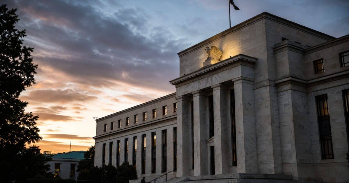US Inflation Holds at 3.4% While Bitcoin Traders Watch Fed's Next Move