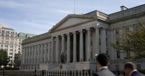 US Treasury Buys Yen in Rare Forex Move as Currency Pressure Mounts