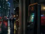 Hargreaves Lansdown Ouvre le Bitcoin aux Particuliers Britanniques après un Revirement Radical