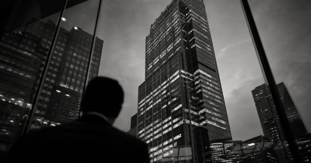 Thai Businessmen Sue Tether Over $42.4M USDT Freeze Before Warrant Existed