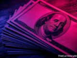 Canadian Dollar Drops as Oil Weakness Wipes Out Early Monday Gains