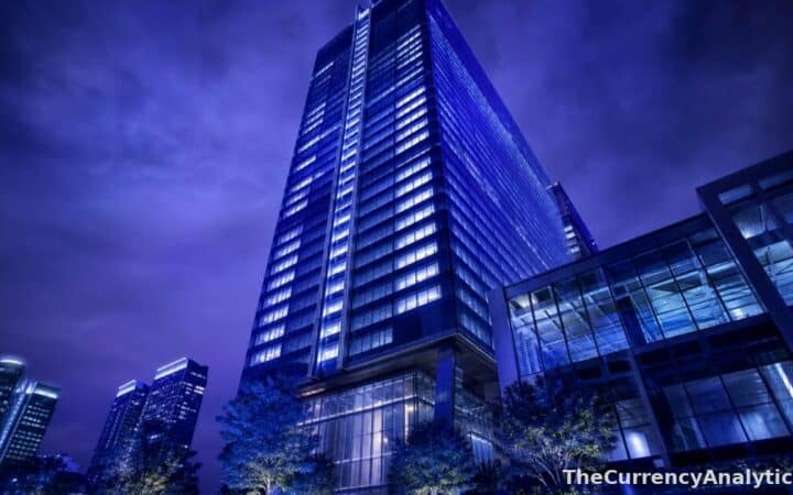 Kazakhstan Court Hits Coinbase, HTX and Four Others With Injunctions Over Unlicensed Crypto Services