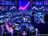 Solana Stuck at $121 as Alpenglow Tests and ETF Flows Eye $148 October Target
